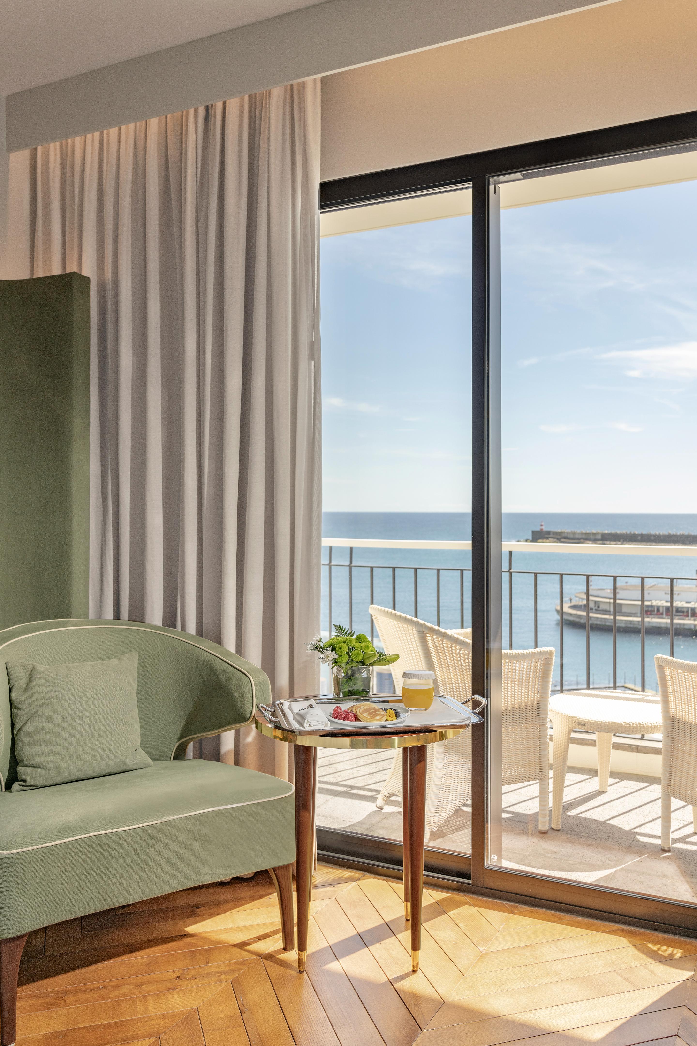 大西洋亚速尔格兰德酒店 蓬塔德尔加达 外观 照片 A room at the hotel