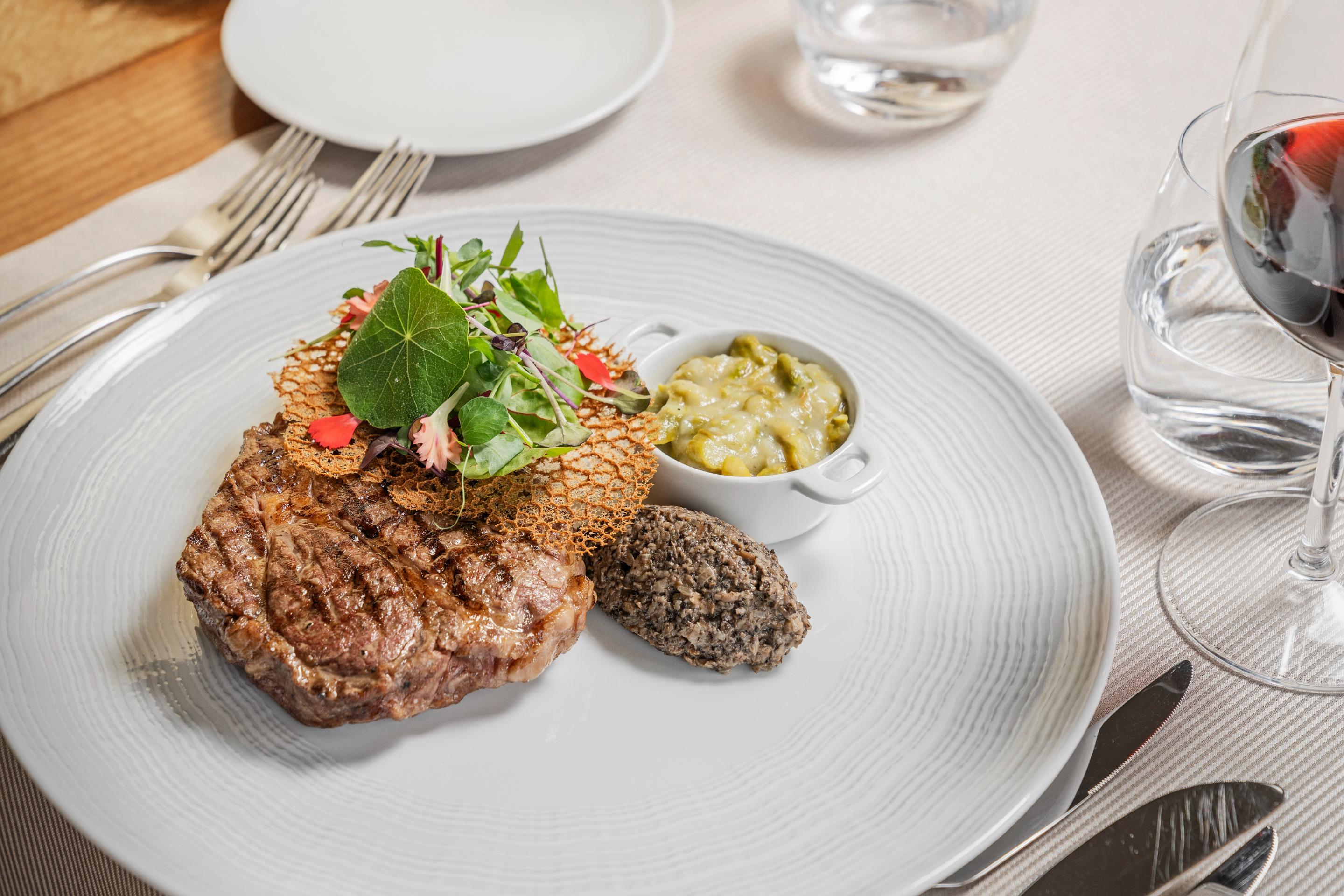大西洋亚速尔格兰德酒店 蓬塔德尔加达 外观 照片 A steak prepared at the restaurant